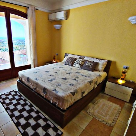 Sun Lovers Home Is Molas Pula Bagian luar foto