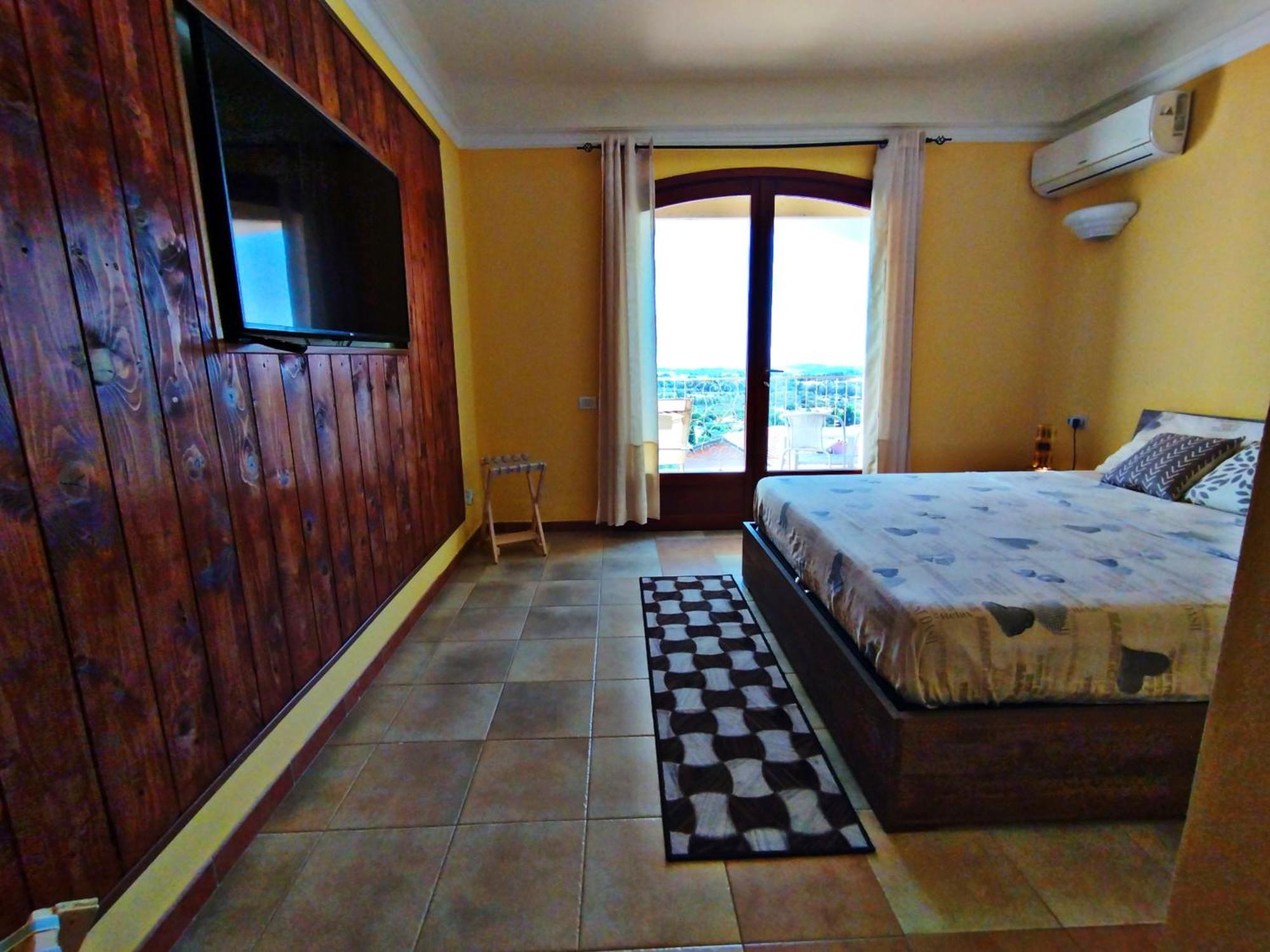 Sun Lovers Home Is Molas Pula Bagian luar foto